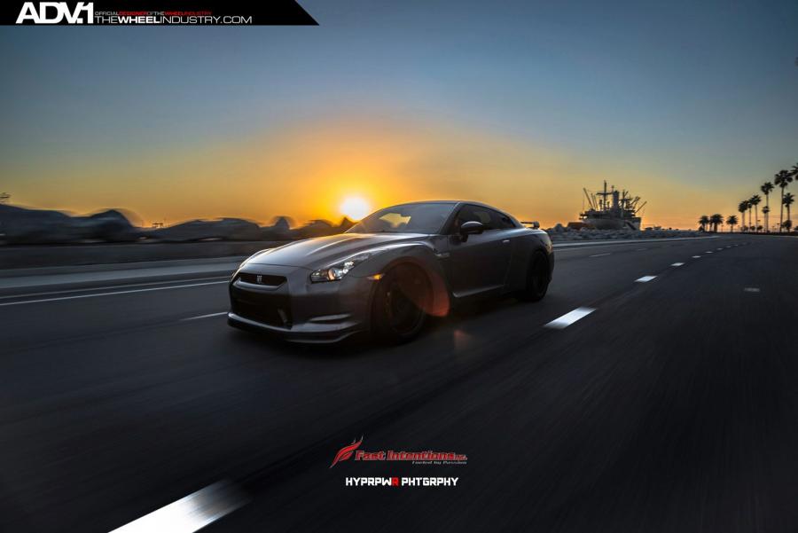  Nissan GT-R on ADV.1 Wheels (ADV50MV1SL) 2015 года  (фото 33 из 36)